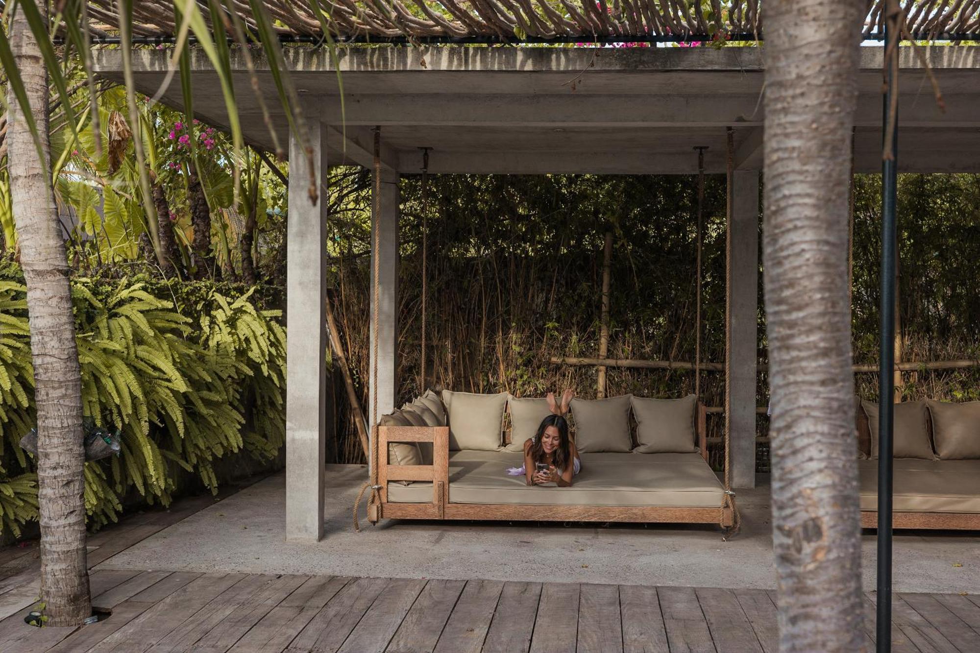 Mangroove Bay Boutique Hostel Banyuwedang Eksteriør billede