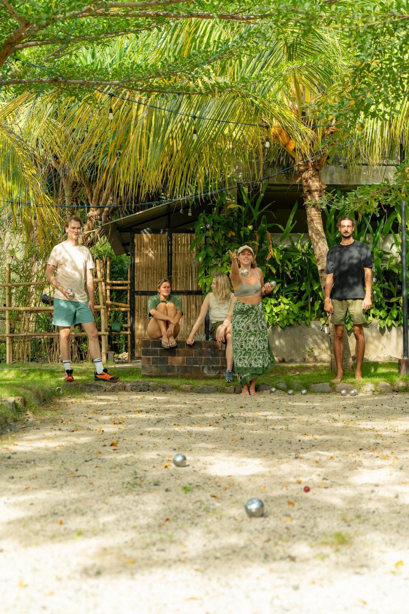 Mangroove Bay Boutique Hostel Banyuwedang Eksteriør billede
